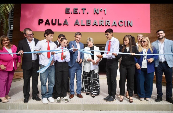 EL GOBERNADOR ZDERO RATIFICÓ SU COMPROMISO CON LA EDUCACIÓN AL INAUGURAR LA REFACCIÓN DE LA ESCUELA TÉCNICA DE VILLA ÁNGELA