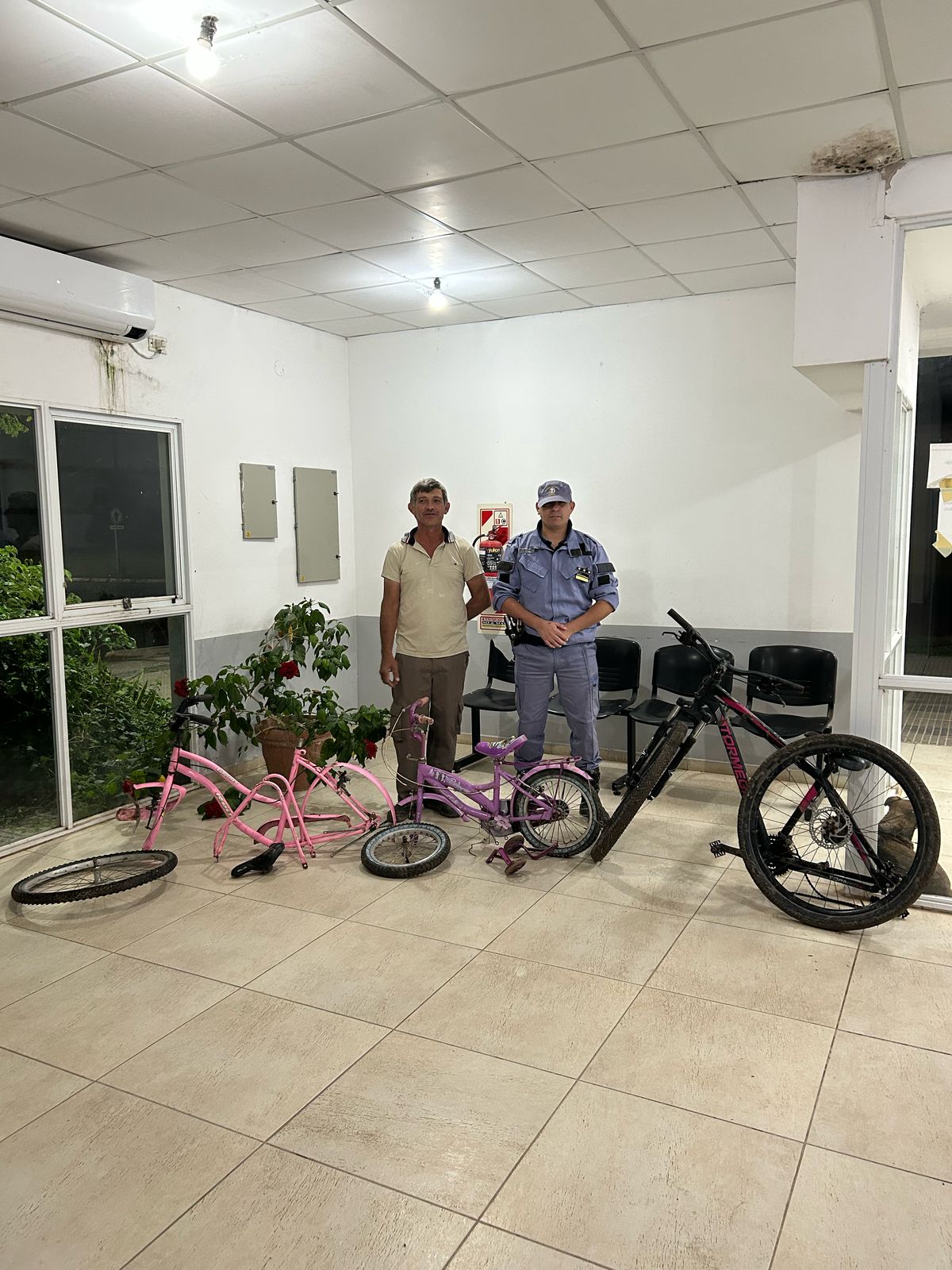 San Bernardo: LOS ATRAPARON CUANDO INTENTABAN OCULTAR LO SUSTRA&Iacute;DO