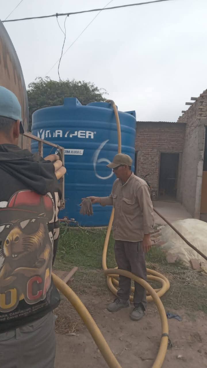 VILLA &Aacute;NGELA: EL MUNICIPIO COLABORA CON EL ABASTECIMIENTO DE AGUA POTABLE