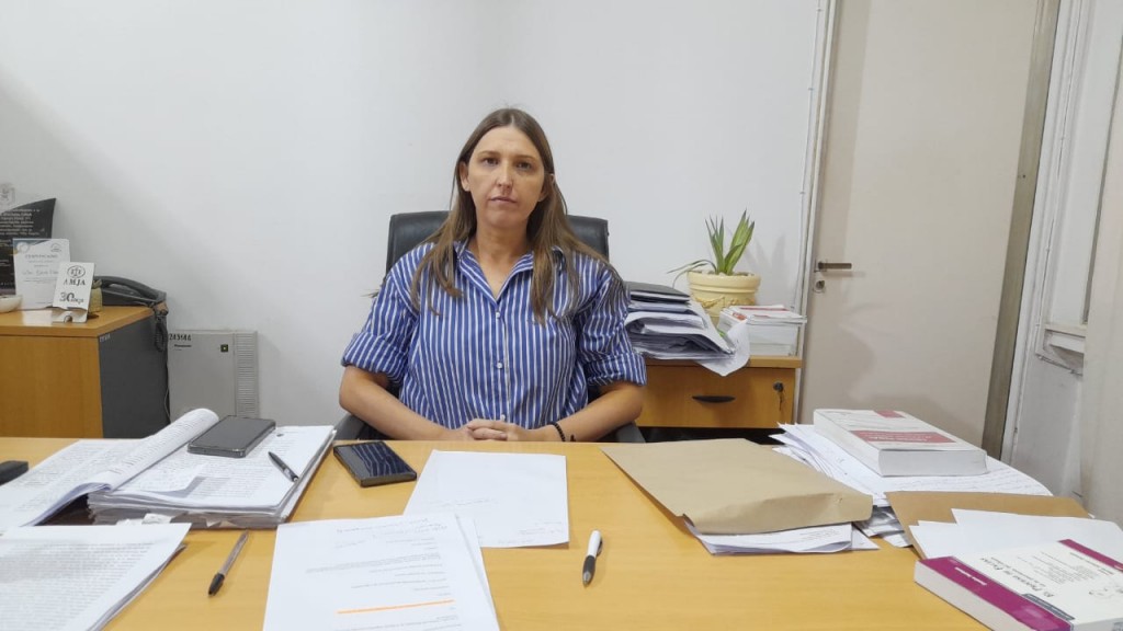 Villa &Aacute;ngela: INVESTIGAN PRESUNTO ABUSO SEXUAL A UNA NI&Ntilde;A DE 10 A&Ntilde;OS Y HAY UN VECINO DETENIDO