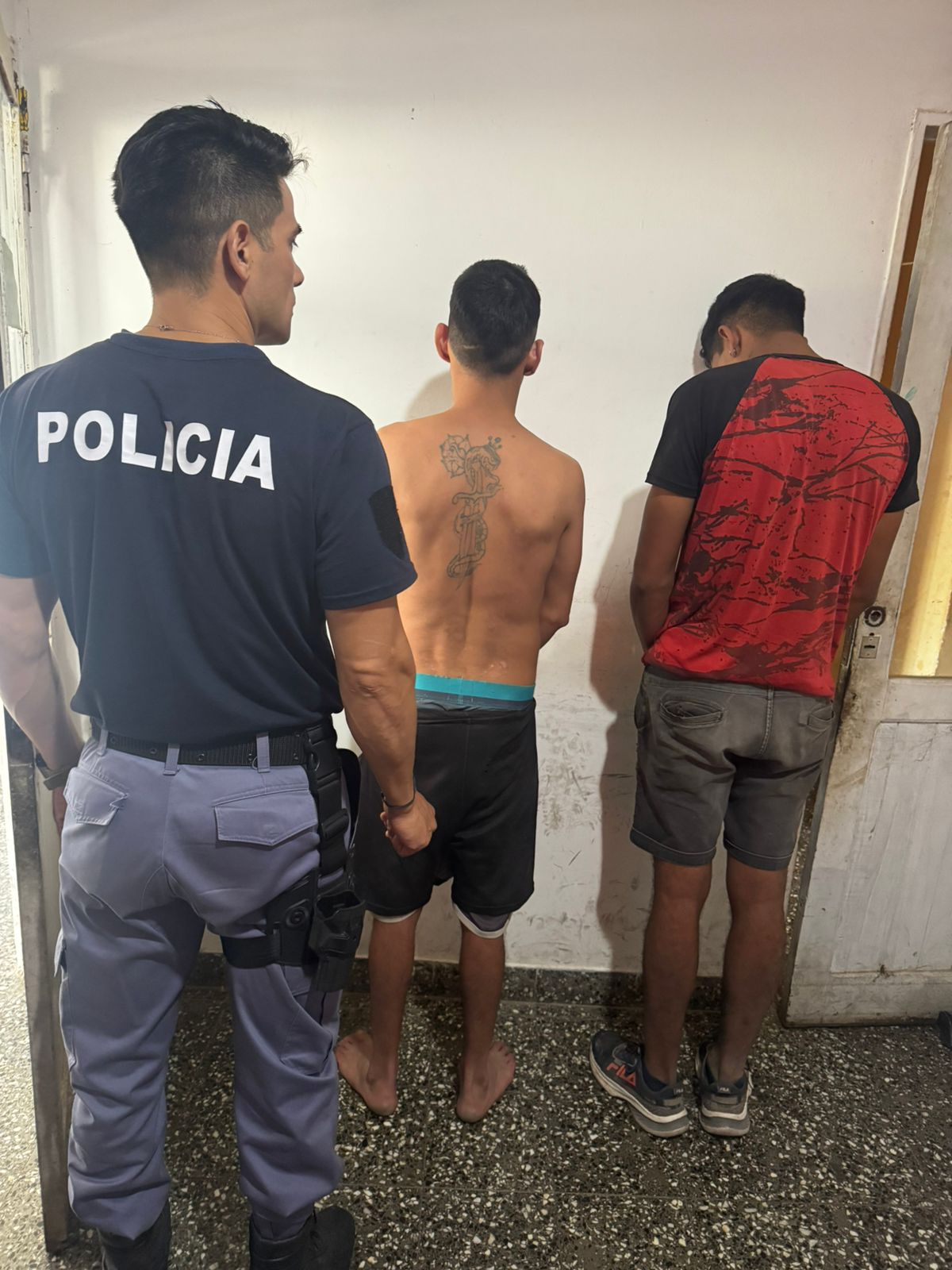 ROBO CON ARMA BLANCA A UN ADOLESCENTE EN VILLA &Aacute;NGELA: HAY DOS DEMORADOS