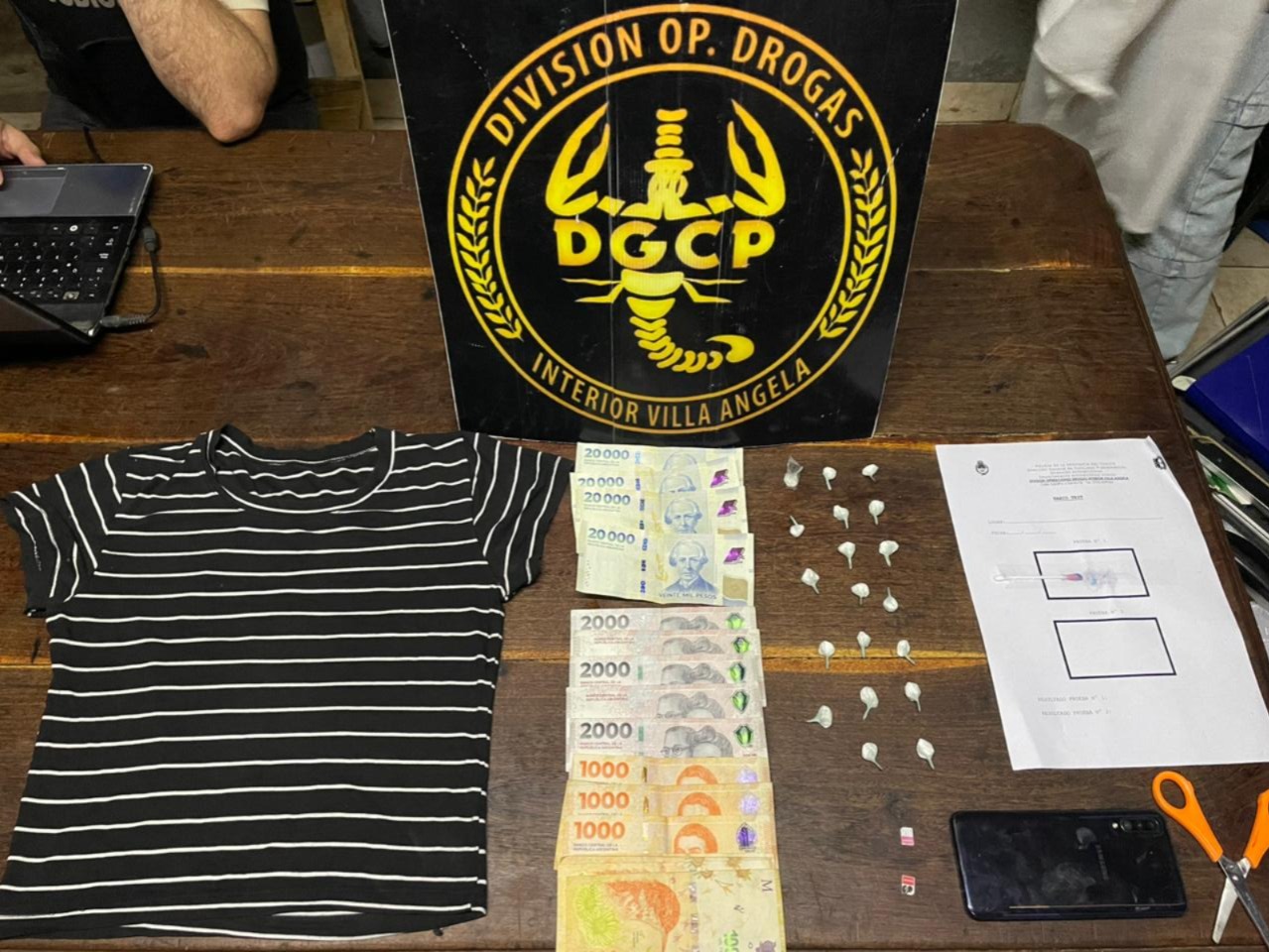 CORONEL DU GRATY: INCAUTARON COCA&Iacute;NA Y APREHENDIERON A UNA MUJER TRAS ALLANAMIENTOS ANTIDROGAS