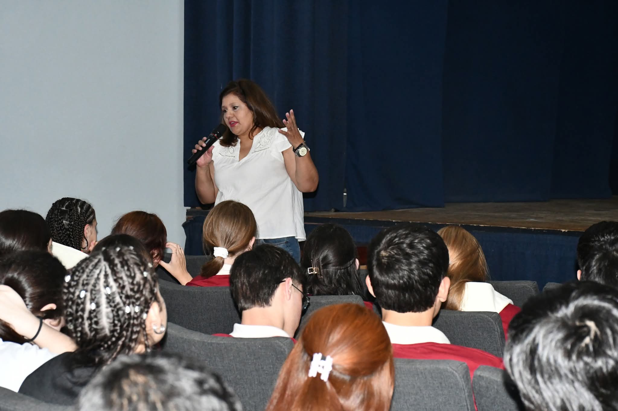 &ldquo;VOCES J&Oacute;VENES QUE EL SILENCIO NO PUDO BORRAR&rdquo;: LA MUNICIPALIDAD IMPULSA UN CICLO DE MEMORIA Y REFLEXI&Oacute;N PARA ESTUDIANTES SECUNDARIOS