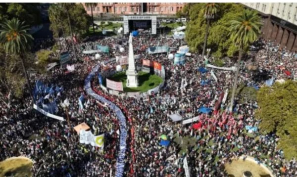 UNA MULTITUD PARTICIP&Oacute; DEL ACTO POR EL D&Iacute;A DE LA MEMORIA, LA VERDAD Y LA JUSTICIA 