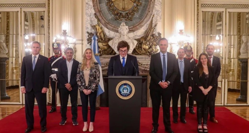 Tras el fallo por YPF, el Gobierno apunt&oacute; al kirchnerismo y habl&oacute; de 