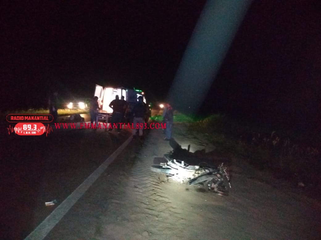 VILLA &Aacute;NGELA: GRAVE ACCIDENTE EN RUTA 95, UNA MOTO CON 3 OCUPANTES Y SIN LUZ, COLISIONA UNA CAMIONETA