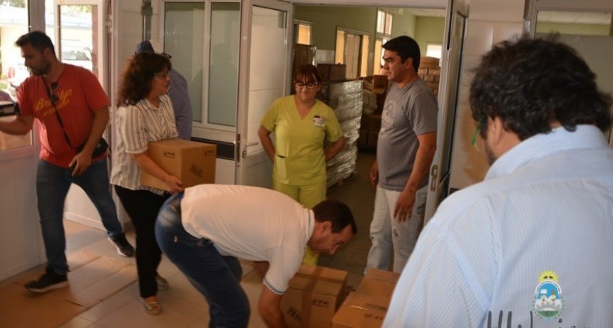 Concejales de S&aacute;enz Pe&ntilde;a donaron insumos al hospital local