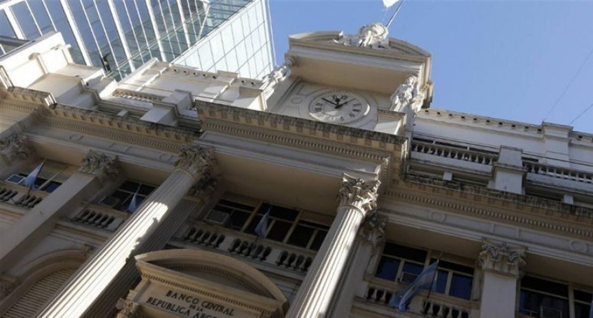 Los bancos anunciaron un aumento en las comisiones del 30%
