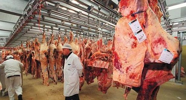 El Gobierno advierte que si la carne sigue subiendo, habr&aacute; cierre de exportaciones
