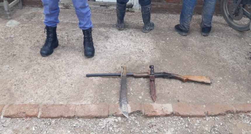 A trav&eacute;s de un llamado an&oacute;nimo se detuvo a Tres Cazadores en la Colonia Juan Jos&eacute; Paso