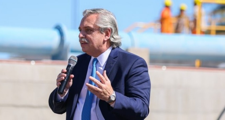 Fern&aacute;ndez en Chaco: &ldquo;Me doy cuenta lo dif&iacute;cil que es llevar agua a un lugar tan inmenso como El Impenetrable&rdquo;
