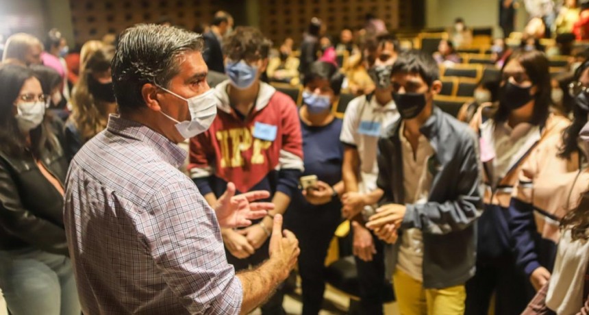ENCUENTRO DE CENTROS DE ESTUDIANTES: CAPITANICH DESTAC&Oacute; EL COMPROMISO DE LA JUVENTUD PARA UNA EDUCACI&Oacute;N DE CALIDAD Y CON INCLUSI&Oacute;N