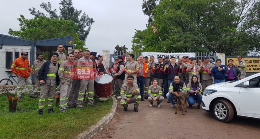 Villa &Aacute;ngela: TRABAJADORES DE VIALIDAD ADHIEREN AL PARO PROVINCIAL SOLICITANDO AUMENTO DE SUELDOS | &ldquo;iniciamos el paro 72 horas,&rdquo;