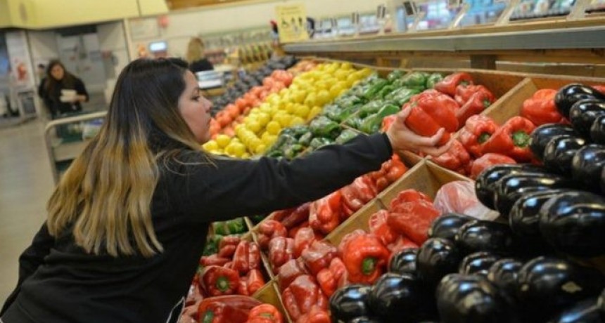 Semana Santa no influir&aacute; en los precios de la verdura, pero las lluvias s&iacute;: estiman aumentos del 20%