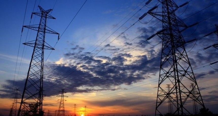 El Gobierno llam&oacute; a audiencias para aumentar la luz y el gas