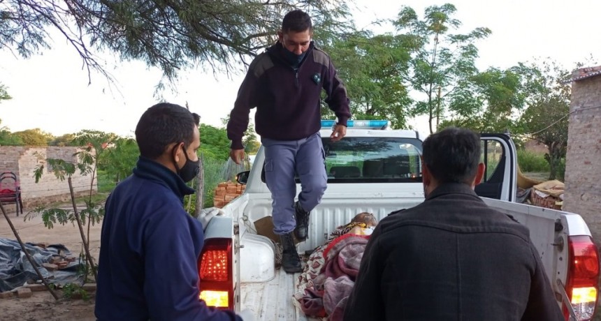 Villa &Aacute;ngela: EL PERSONAL DE COMISAR&Iacute;A SEGUNDA COLABOR&Oacute; CON EL TRASLADO DE UN PACIENTE DE ZONA RURAL AL HOSPITAL LOCAL