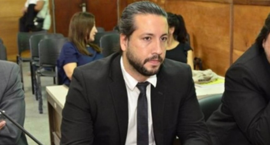 El fiscal federal Sabadini atrap&oacute; a un hombre que empujaba a una mujer en la calle y lo demor&oacute; hasta que lleg&oacute; la polic&iacute;a