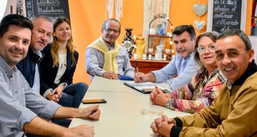 Evoluci&oacute;n acelera la construcci&oacute;n opositora en la UCR y apuntala a Gerardo Cipolini para las PASO