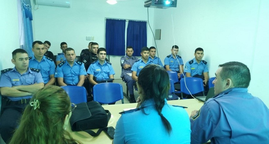 Villa &Aacute;ngela: CAPACITACI&Oacute;N PARA EL PERSONAL POLICIAL