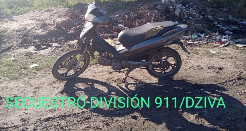 Villa &Aacute;ngela: HALLAN UNA MOTOCICLETA ABANDONADA AL COSTADO DE LA CALLE