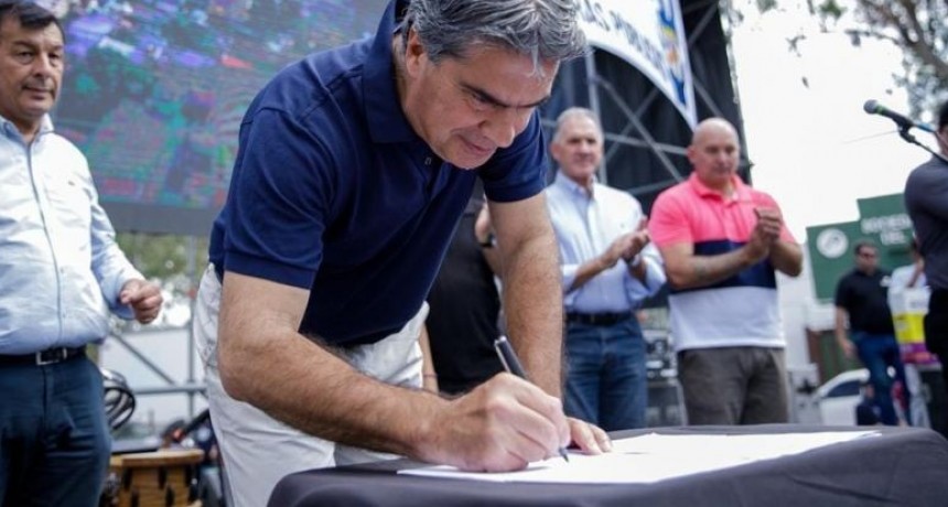 D&Iacute;A DEL TRABAJADOR DE LA CONSTRUCCI&Oacute;N: CAPITANICH RUBRIC&Oacute; UN CONVENIO PARA IMPULSAR LA INSERCI&Oacute;N DE MUJERES OBRERAS