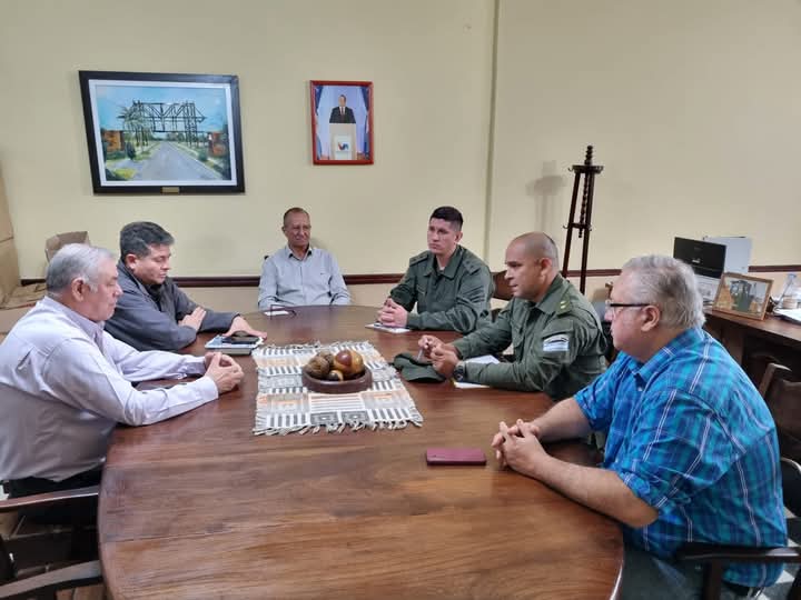 EL INTENDENTE ADALBERTO PAPP RECIBI&Oacute; A AUTORIDADES DE GENDARMER&Iacute;A NACIONAL PARA COORDINAR ACCIONES DE SEGURIDAD