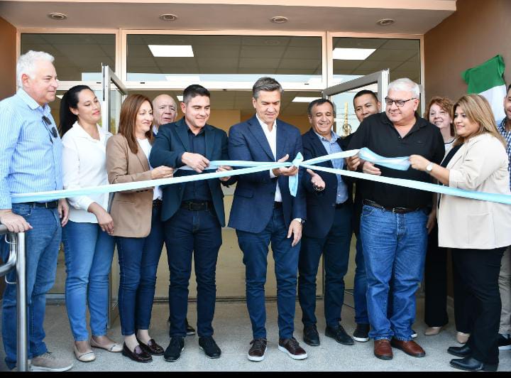 HOSPITAL DE SAN BERNARDO: EL GOBERNADOR ZDERO INAUGUR&Oacute; LAS REFACCIONES INTEGRALES. ADEM&Aacute;S, ENTREG&Oacute; AMBULANCIAS Y UNA CAMIONETA