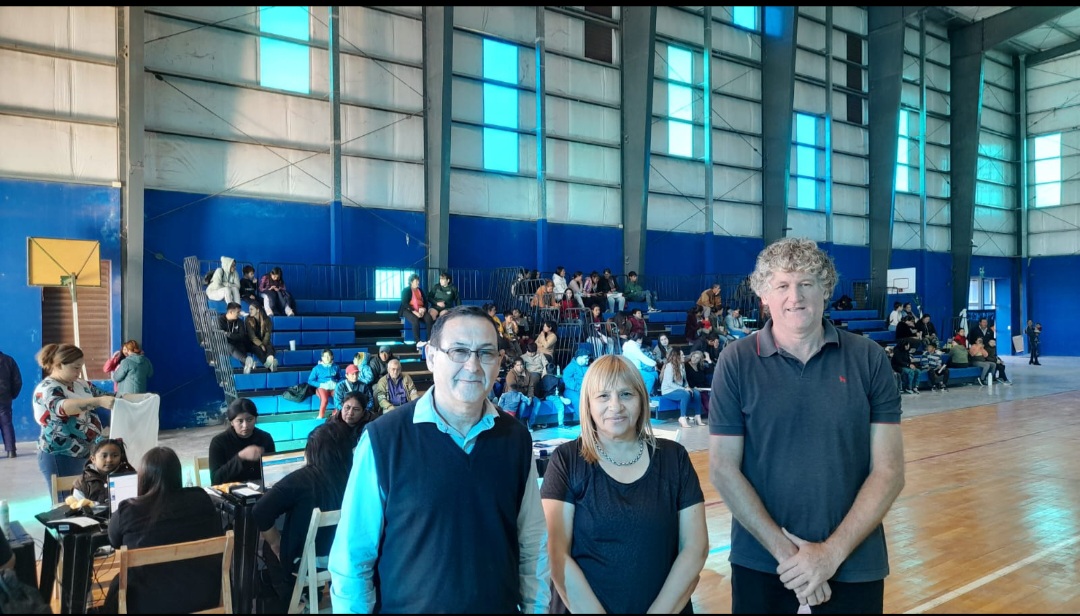 GRAN CONCURRENCIA EN EL OPERATIVO DE REALIZACIÓN Y RENOVACIÓN DE DNI Y PASAPORTE Y COLOCACIÓN DE VACUNAS