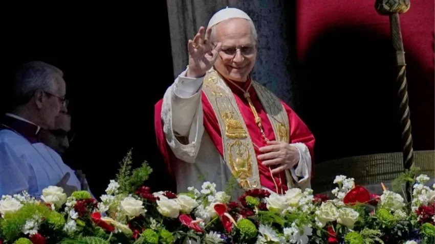 Le&oacute;n XIV celebr&oacute; su primera misa de Pascua y lanz&oacute; una advertencia sobre la guerra