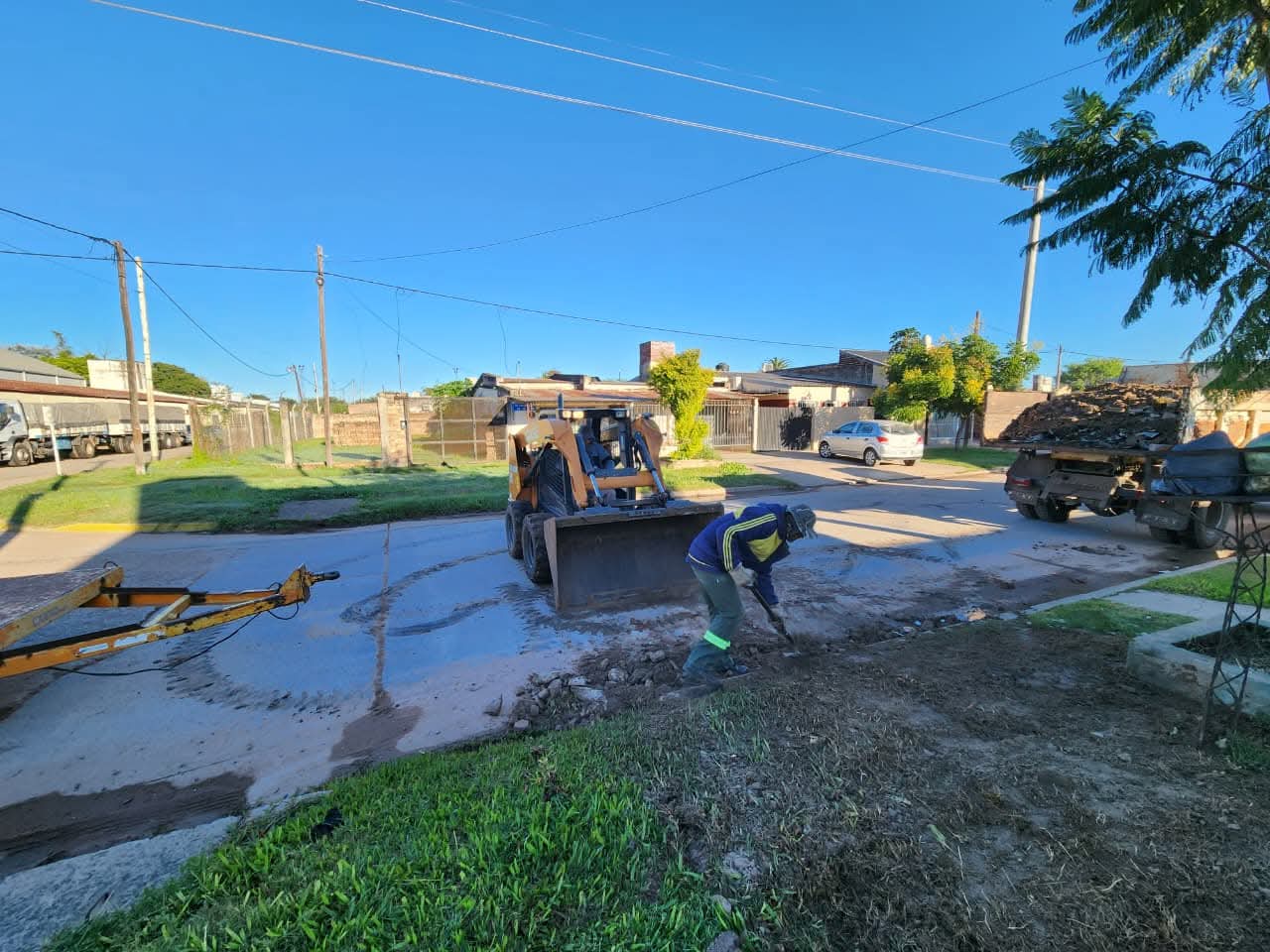 INTENSOS TRABAJOS DE LIMPIEZA Y MANTENIMIENTO EN DISTINTOS SECTORES DE VILLA &Aacute;NGELA