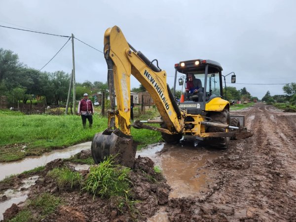 VILLA &Aacute;NGELA REFUERZA TAREAS DE LIMPIEZA, CUNETEO Y MANTENIMIENTO EN DISTINTOS SECTORES DE LA CIUDAD