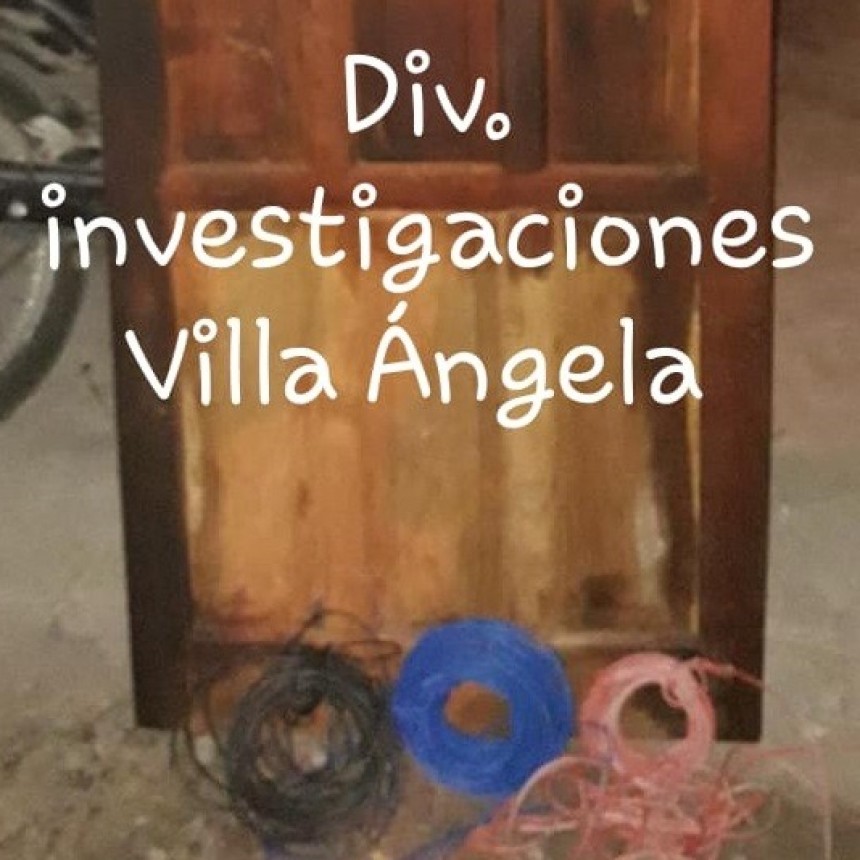 Villa &Aacute;ngela: Recuperan una puerta de algarrobo robada