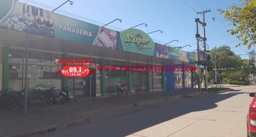 Villa Angela: En "SUPERCENTRO" No permiten el ingreso al local sin tapabocas