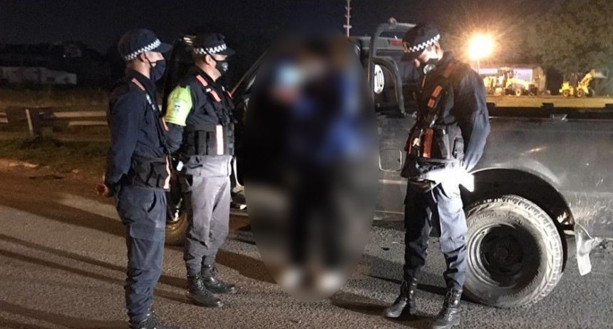 FUE DEMORADO POR CONDUCIR SU PICKUP ALCOHOLIZADO Y VIOLAR LA CUARENTENA