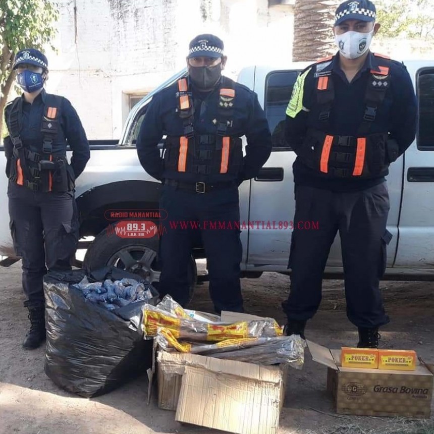 Villa &Aacute;ngela: CAMINERA DETUVO UN VEH&Iacute;CULO DE S&Aacute;ENZ PE&Ntilde;A CON TABACO Y CON DOCUMENTACI&Oacute;N VENCIDA EL A&Ntilde;O 2018