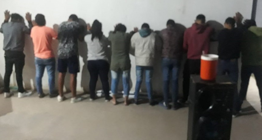 San Bernardo: 3 MAYORES Y 8 MENORES FUERON DETENIDOS POR ESTAR DE FIESTA EN UN DOMICILIO