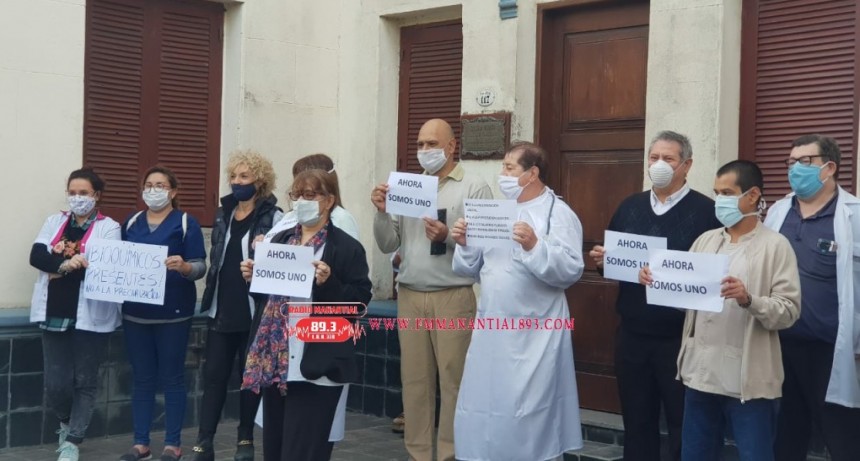 Villa &Aacute;ngela: PERSONAL DE LA SALUD SE MOVILIZ&Oacute; BAJO EL LEMA "AHORA SOMOS UNO", "estamos dispuestos a llegar hasta medidas m&aacute;s extremas si es necesario hacerlo ESTA VEZ SE NOS AGOT&Oacute; LA PACIENCIA&hellip;&rdquo;.