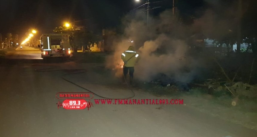 Villa &Aacute;ngela: NUEVAMENTE VECINOS RECURREN A LA QUEMA DE PASTO Y BASURA PROVOCANDO INCENDIOS