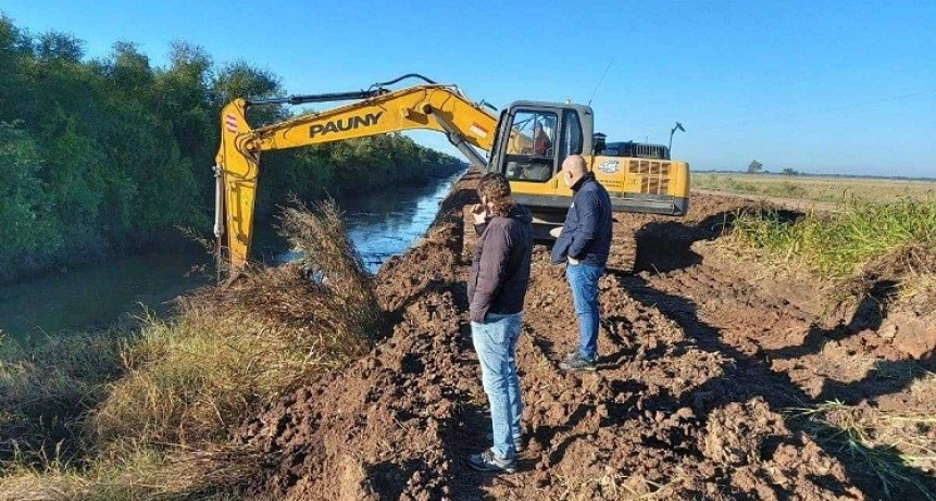 Limpian canales en el sudoeste chaque&ntilde;o para beneficio de la actividad productiva