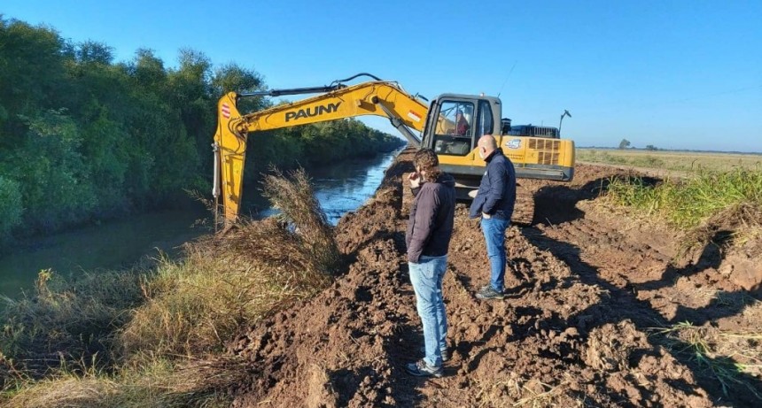 APA: AVANZA LA LIMPIEZA DE CANALES EN EL SUDOESTE CHAQUE&Ntilde;O QUE BENEFICIA A LA ACTIVIDAD PRODUCTIVA