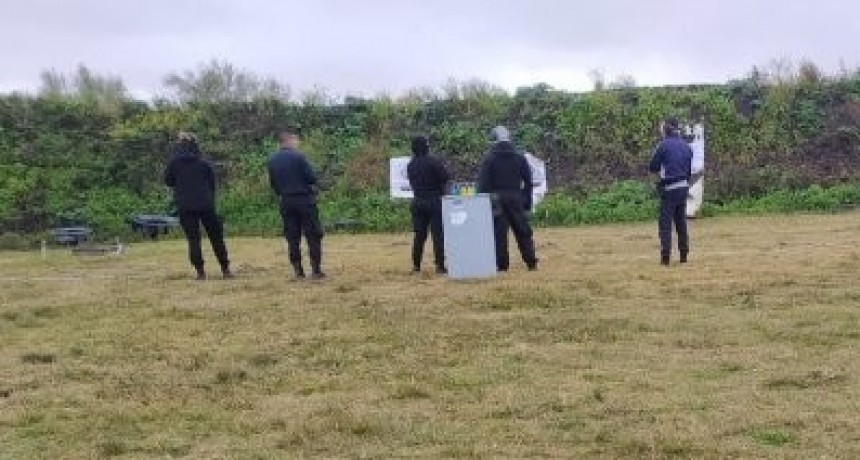 INTEGRANTES DEL DEPARTAMENTO CABALLER&Iacute;A CULMINARON EL CURSO DE USO DE ESCOPETA Y DISUASIVOS QU&Iacute;MICOS