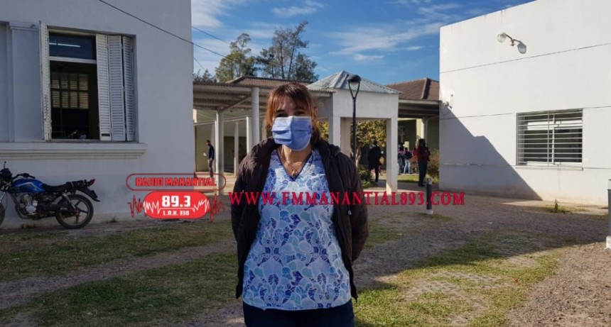 Villa &Aacute;ngela: PERSONAL DE SALUD BECADOS SOLICITAN AL GOBERNADOR EL PASE A PLANTA | &ldquo;Hay mucha gente que nos est&aacute; apoyando porque saben perfectamente en las condiciones que est&aacute; trabajando&rdquo;