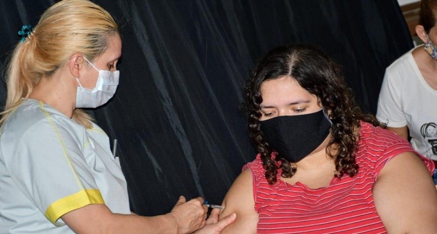 Vacuna contra el covid-19: comienzan a inmunizar a trabajadores municipales