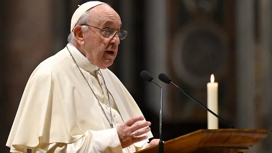 El Papa Francisco y pidi&oacute; "compromiso" por el trabajo digno