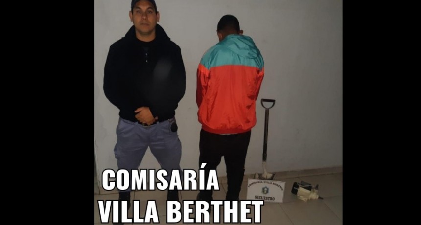 Villa Berthet: DETUVIERON A UN JOVEN DE 18 A&Ntilde;OS Y RECUPERAN ELEMENTOS ROBADOS