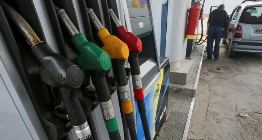Nuevo aumento de los combustibles: YPF tambi&eacute;n subi&oacute; los precios de la nafta y el gasoil