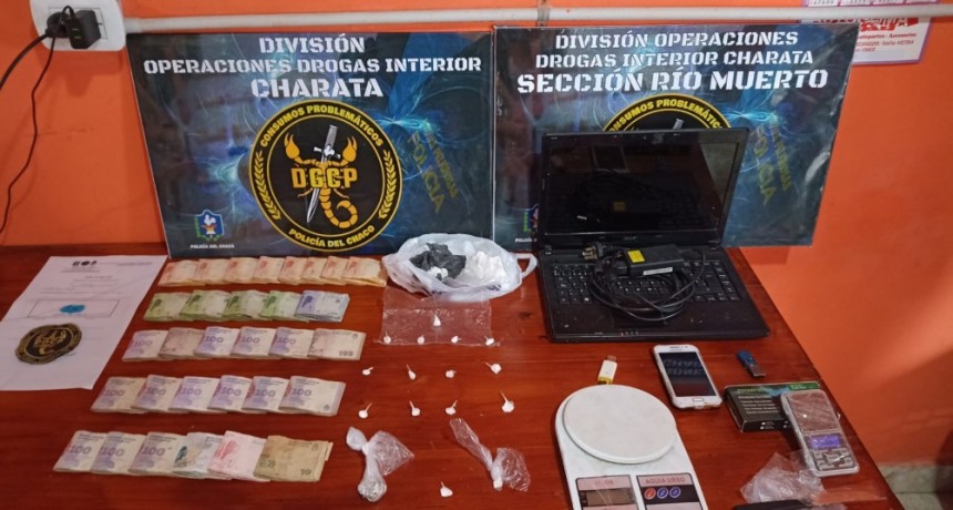 Hermoso Campo: DETUVIERON A DOS HOMBRES QUE ERAN INVESTIGADOS POR NARCOTR&Aacute;FICO| SECUESTRARON M&Aacute;S DE UN KILO Y 700 GRAMOS DE COCA&Iacute;NA 