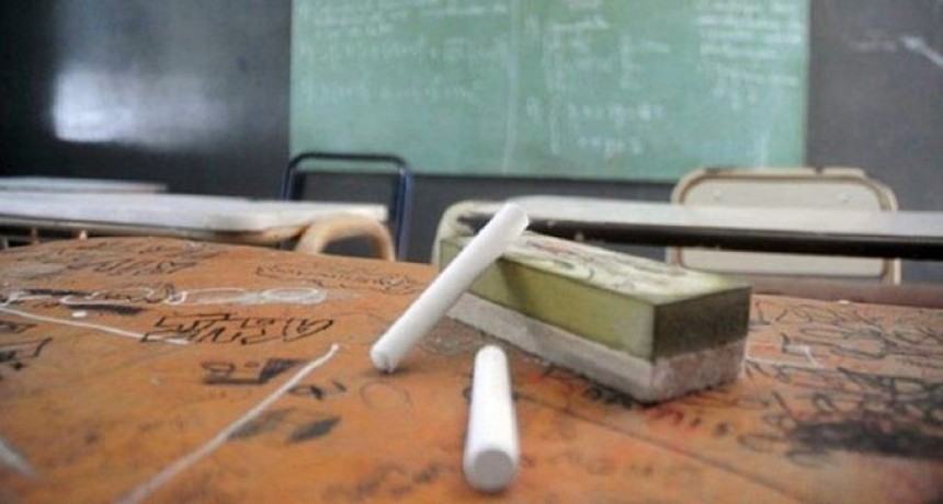 Estatuto Docente: PROH&Iacute;BEN EL INGRESO A LA CARRERA A CONDENADOS POR DELITOS DE LESA HUMANIDAD O ABUSO DE MENORES