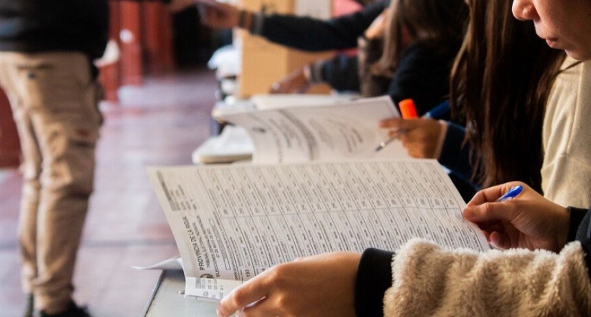 EN JUJUY, LA RIOJA Y MISIONES SE IMPUSIERON LOS OFICIALISMOS