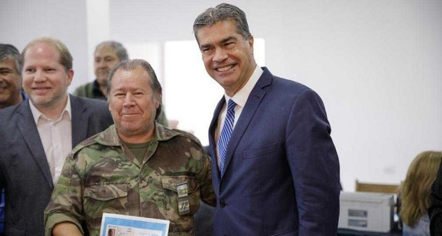 SE ENTREGARON 89 EJEMPLARES DE NUEVOS DNI A VETERANOS DE GUERRA DE MALVINAS